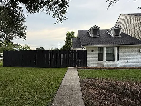 201 N French Quarter Dr, Houma, LA 70364
