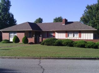 504 Sunset Cir, Columbus, KS 66725