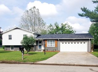 110 Paula Dr, Sikeston, MO 63801