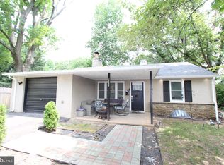 8021 Hammond Rd, Cheltenham, PA 19012