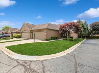 20765 Inverness Ln, Taylor, MI 48180