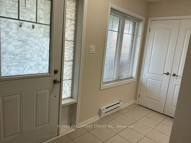 3 bed, $2,950 — Photo 2