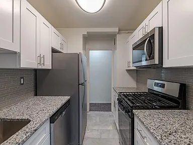 The Carlyle Apartment Homes