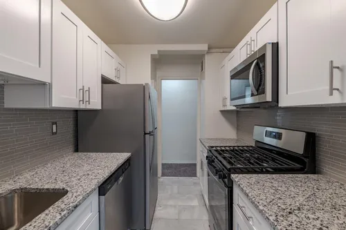 The Carlyle Apartment Homes Photo 1 The Carlyle Apartment Homes Photo 1