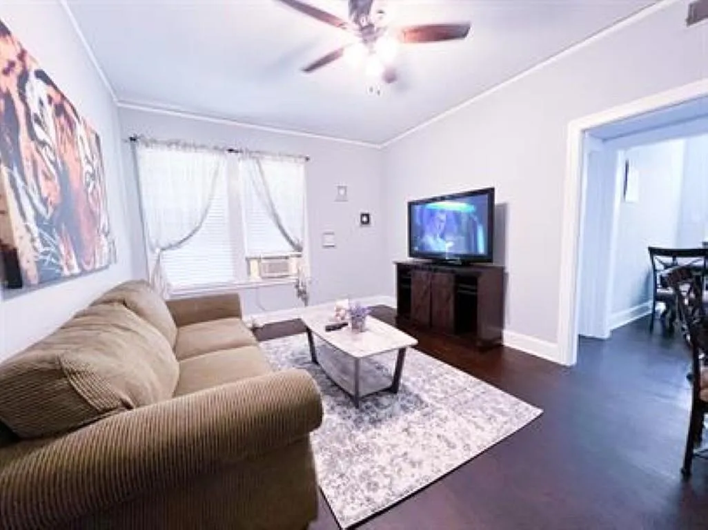 1 bed, 1.0 bath, 6594 sqft, $749 — Photo 3