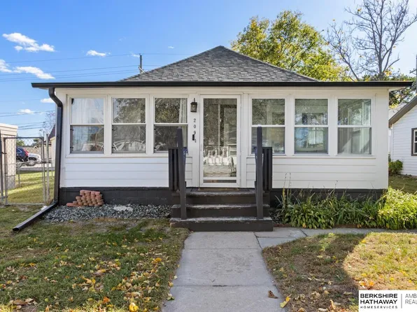 209 W Gardiner St, Valley, NE 68064
