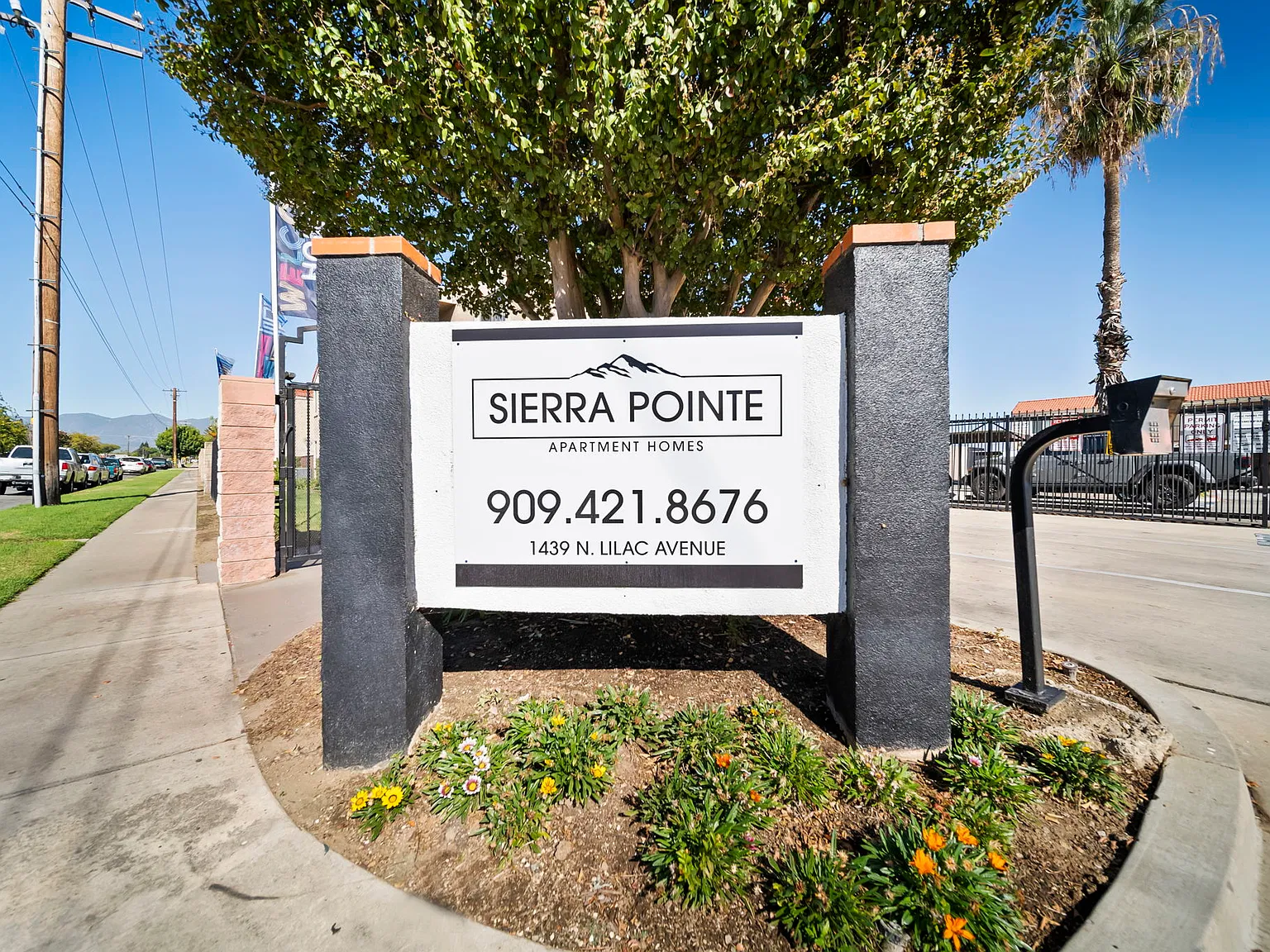 Sierra Pointe — Photo 2