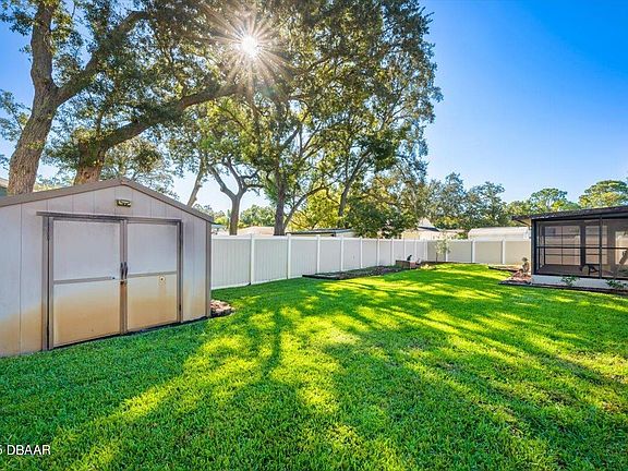 5th image of 62 Mayfield Cir