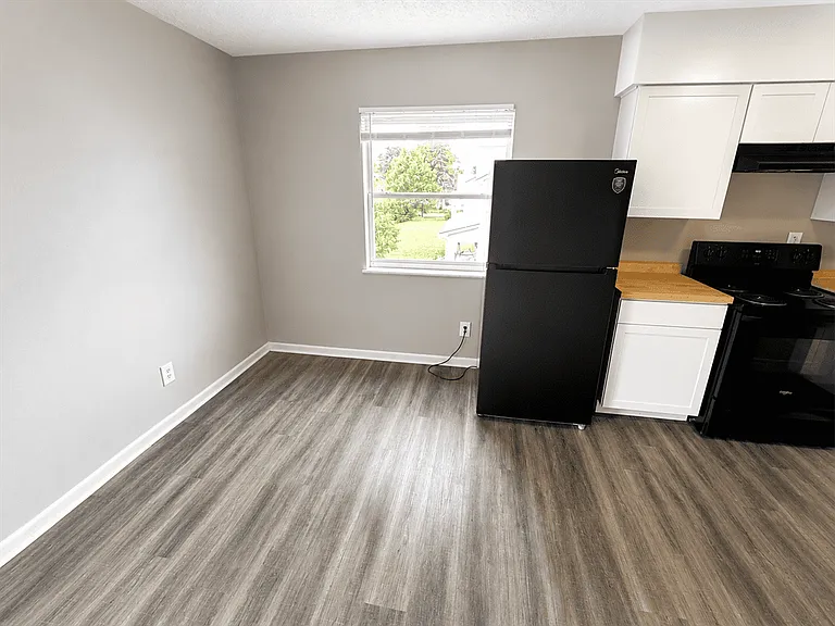 2036 Catalpa Dr #E — Photo 8