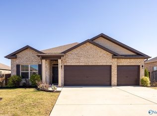 22685 Regent Dr, Athens, AL 35613