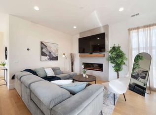 2110 W Washington Blvd #ID1253892P, Chicago, IL 60612