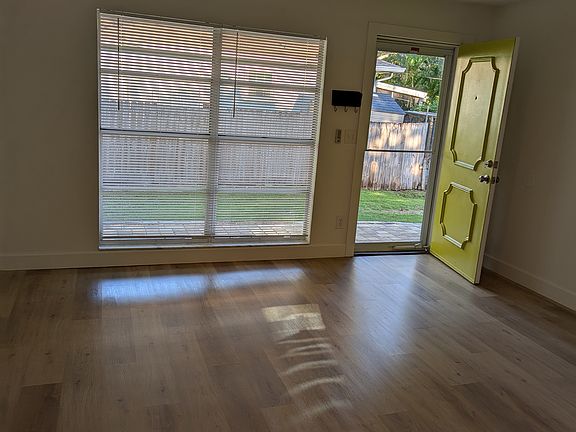 4th image of 230 48th Ave N #234