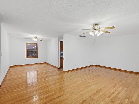 4th image of 7750 Iceland Rd