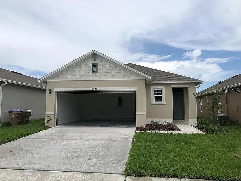 3 bed, 2.0 bath, 1516 sqft, $2,400 — Photo 3