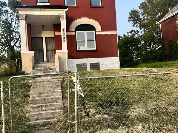 4223 W Page Blvd #1, Saint Louis, MO 63113