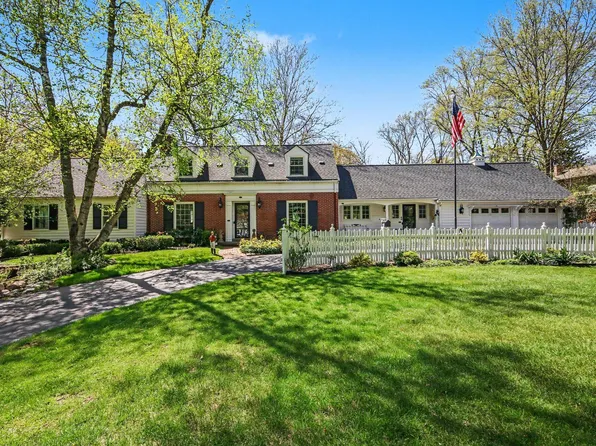 2335 Breton Rd SE, Grand Rapids, MI 49546