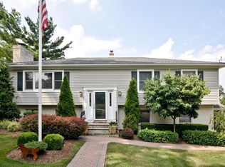 31 Melissa Dr, North Haledon, NJ 07508