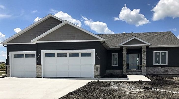 1st image of 2444 N Pond Dr E