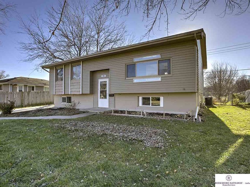 1st image of 7703 Park View Blvd