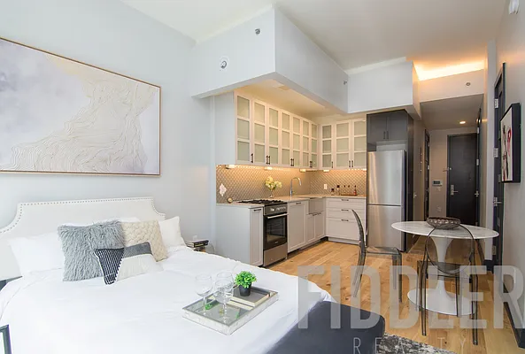 Rented by The KCI Group | media 21