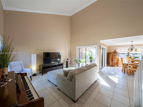 4th image of 15552 SW 48th St