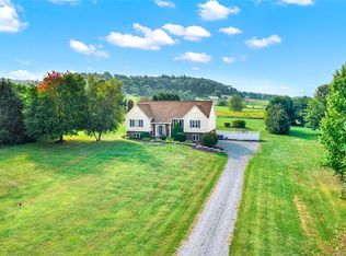 296 Kozy Corner Rd, Valencia, PA 16059