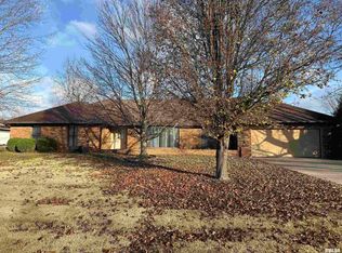 1810 Paula Ln, Marion, IL 62959
