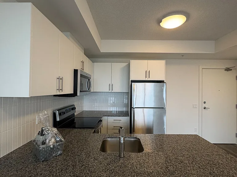 107 Roger St #609 — Photo 15