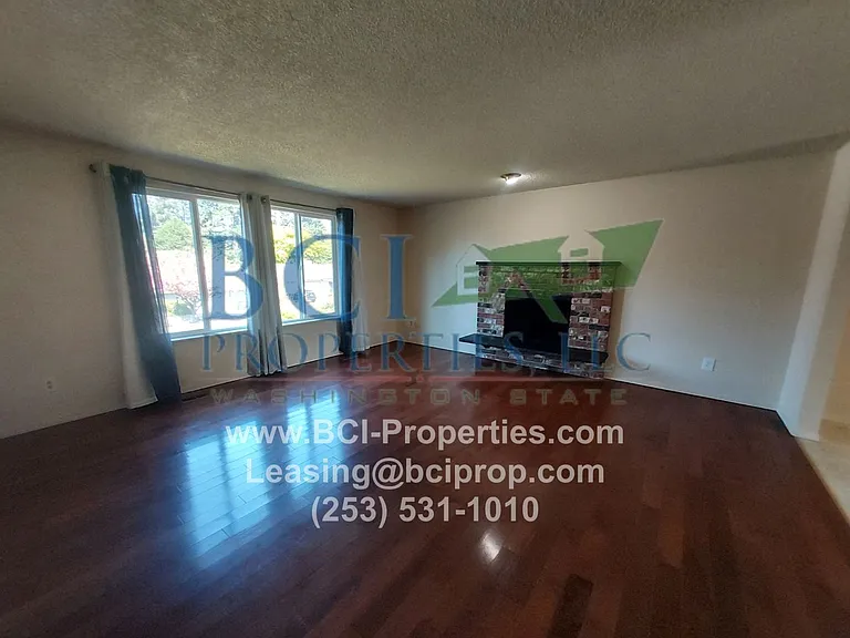 10616 98th St SW — Photo 16