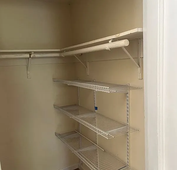 428 Cypress Ave — Photo 1