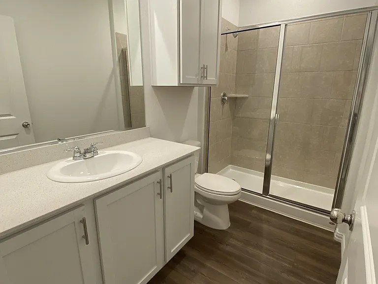 1022 Rosewood St — Photo 5