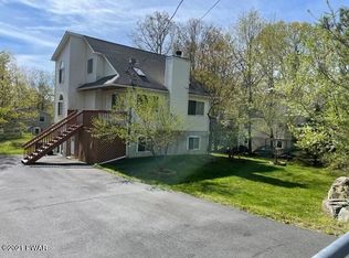 184 Skyview Rd, Dingmans Ferry, PA 18328