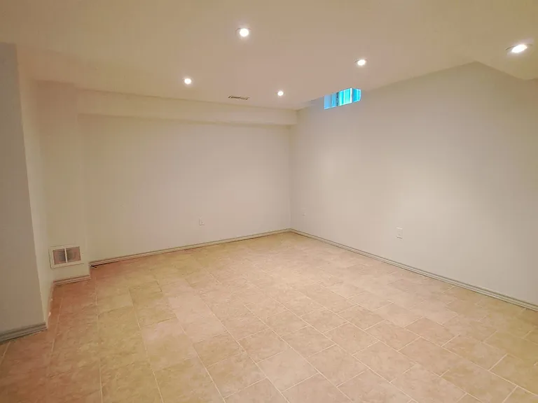 3281 Sunlight St — Photo 8