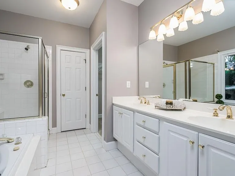 802 Satin Wood Pl — Photo 26
