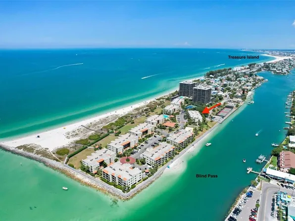 7537 Bayshore Dr APT 406, Treasure Island, FL 33706