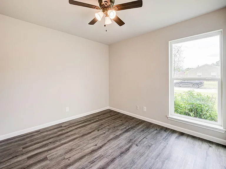 9617 Caffrey St — Photo 21