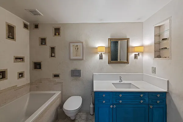 Sold by Compass | media 6