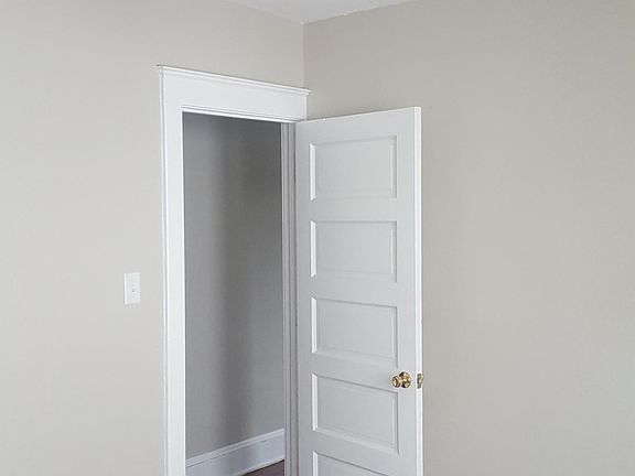 4th image of 716 S Olden Ave