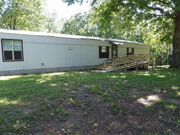 3rd image of 862 Chambers Spring Rd