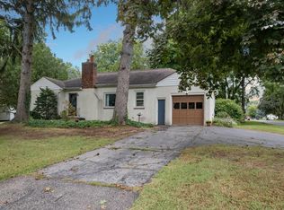 124 Chestnut Ridge Rd, Rochester, NY 14624