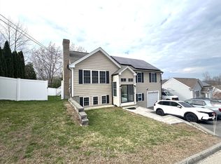 42 3rd St, Worcester, MA 01602