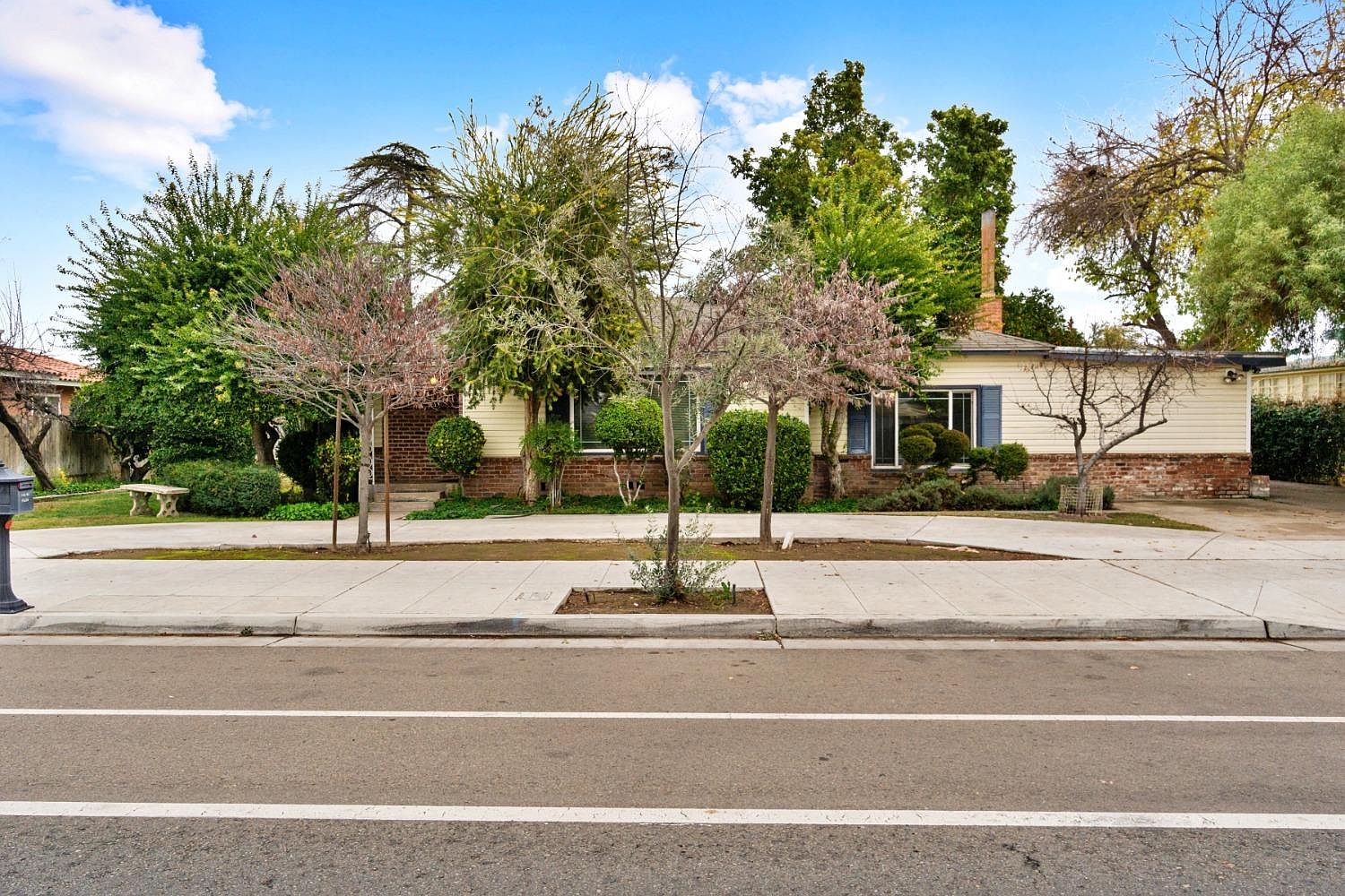 196 N Peach Ave, Fresno, CA 93727 Zillow