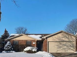 37551 Fieldcrest Ln, Sterling Heights, MI