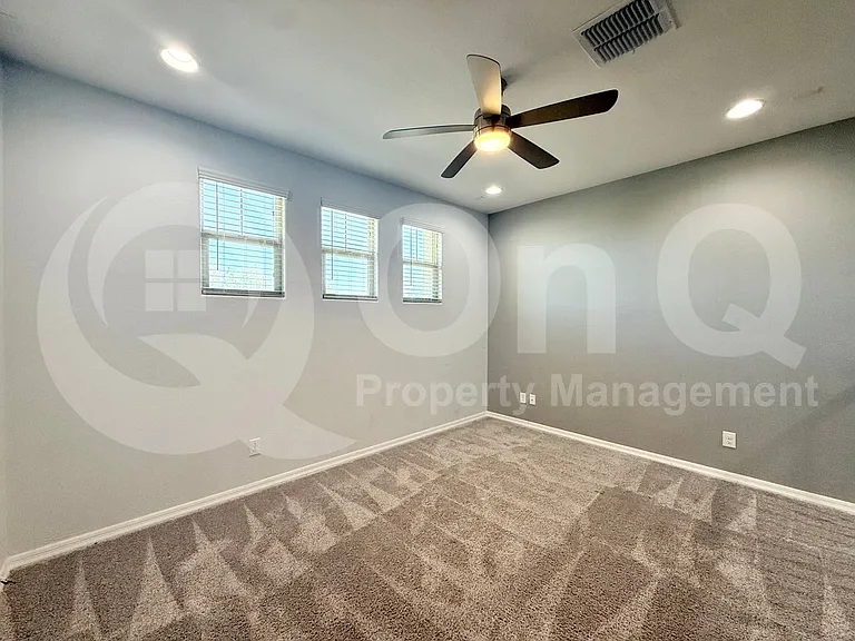 1312 E Gemini Pl — Photo 9