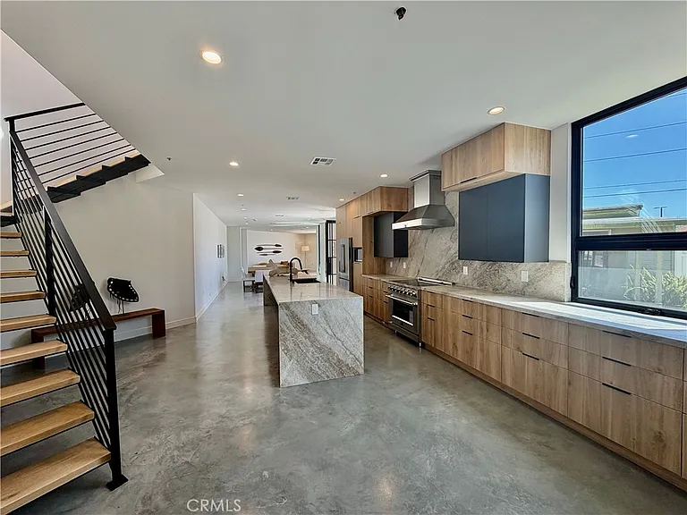 243 Seal Beach Blvd — Photo 5