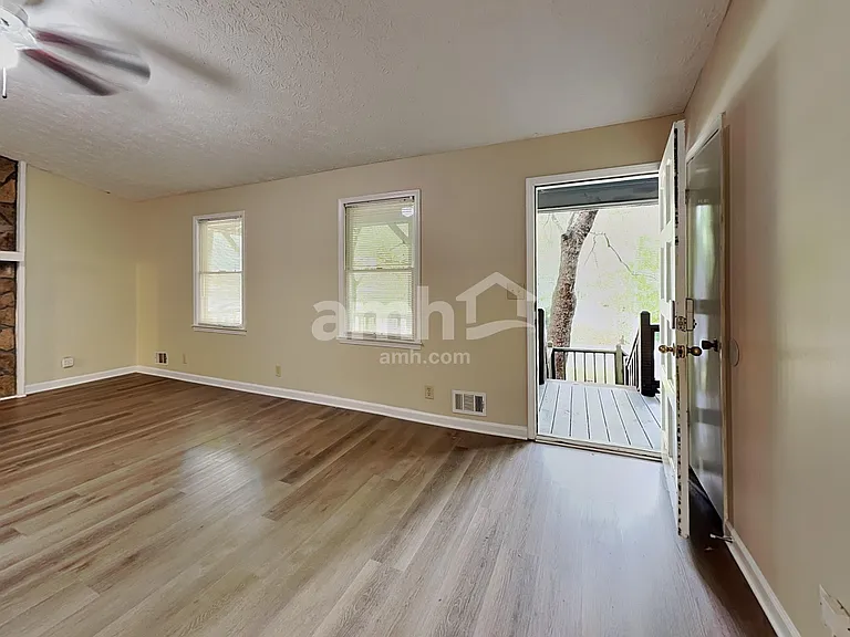 3664 Stonewall Dr NW — Photo 6