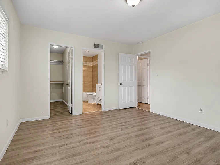 2051 Sycamore Ct — Photo 13
