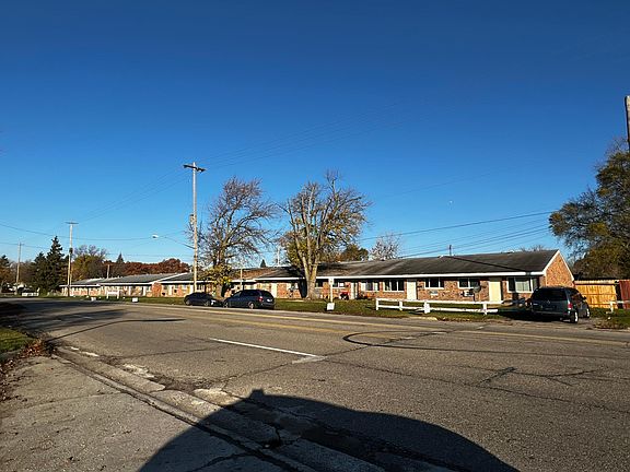 2nd image of 3807 Lippincott Blvd #15