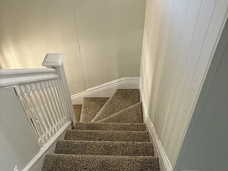 106 Gallatin Ave — Photo 4
