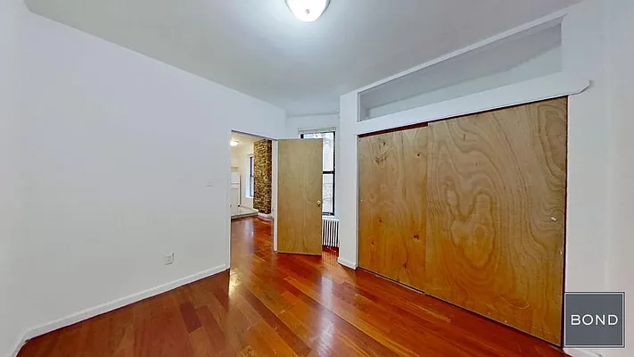 Rented by Bond New York | media 8